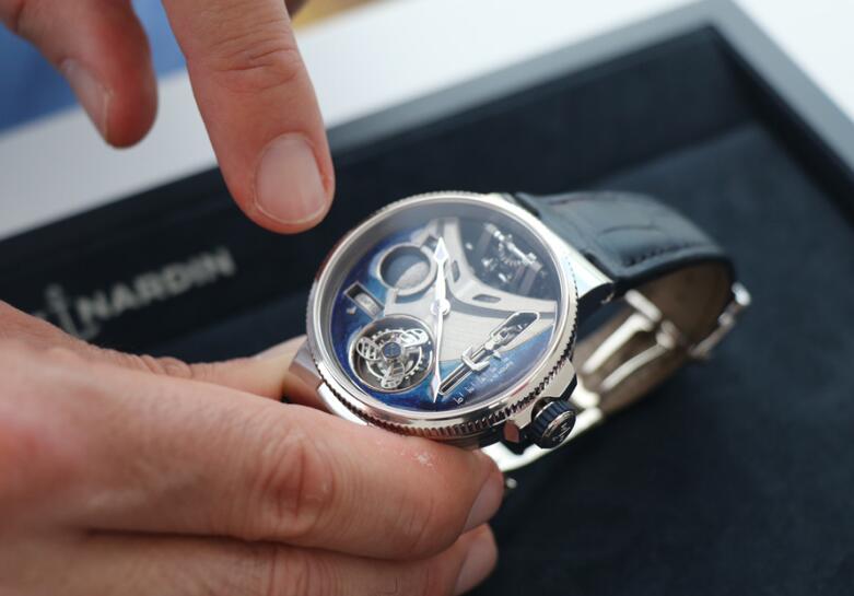 Swiss duplication watches present high luxury.