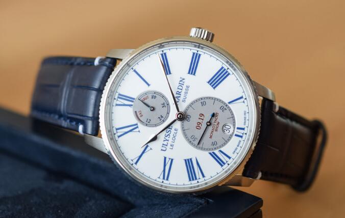Swiss replication watches for sale are appealing with blue color.