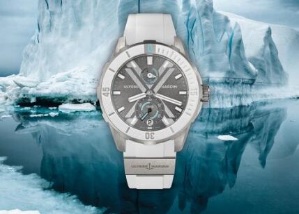 The gray dial endows the timepiece with noble appearance.