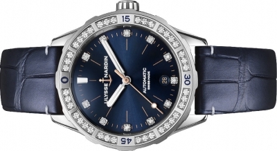 The blue strap copy watch is decorated with diamonds.