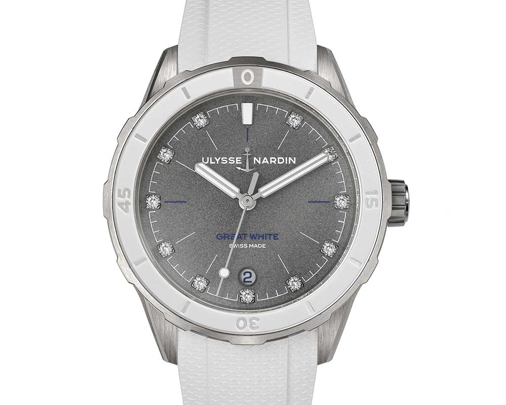 The gray dial makes the Ulysse Nardin Diver X replica more elegant and noble.